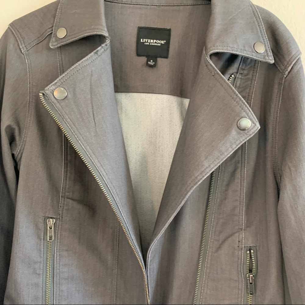 Grey jacket - Picture 3 of 4
